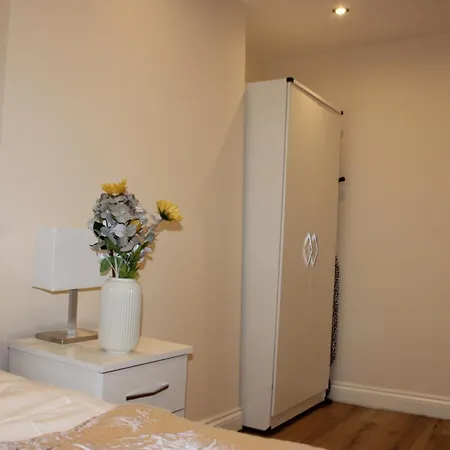 Cozy 2 Bed Flat In East Croydon Apartment South Norwood Exterior photo
